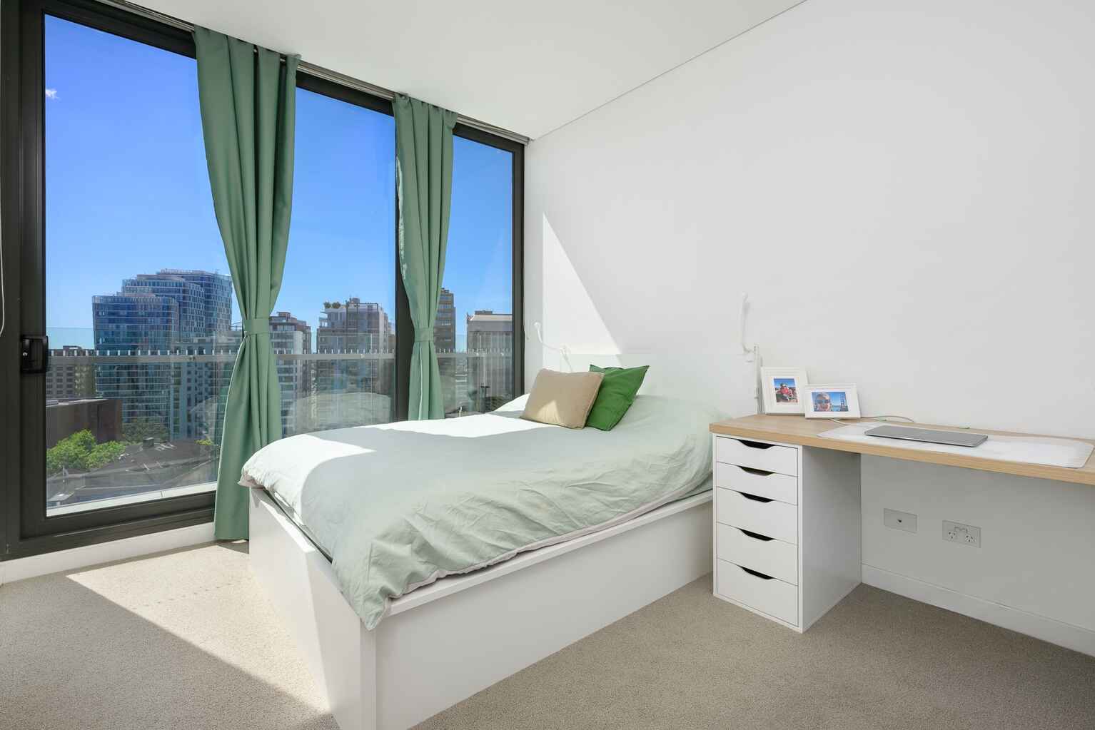 1601/225 Pacific Highway North Sydney