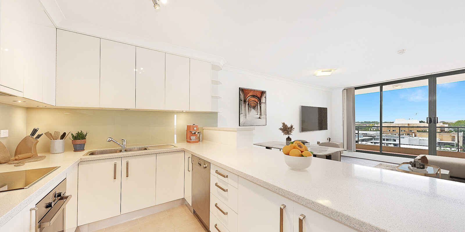 902/37-39 McLaren Street North Sydney