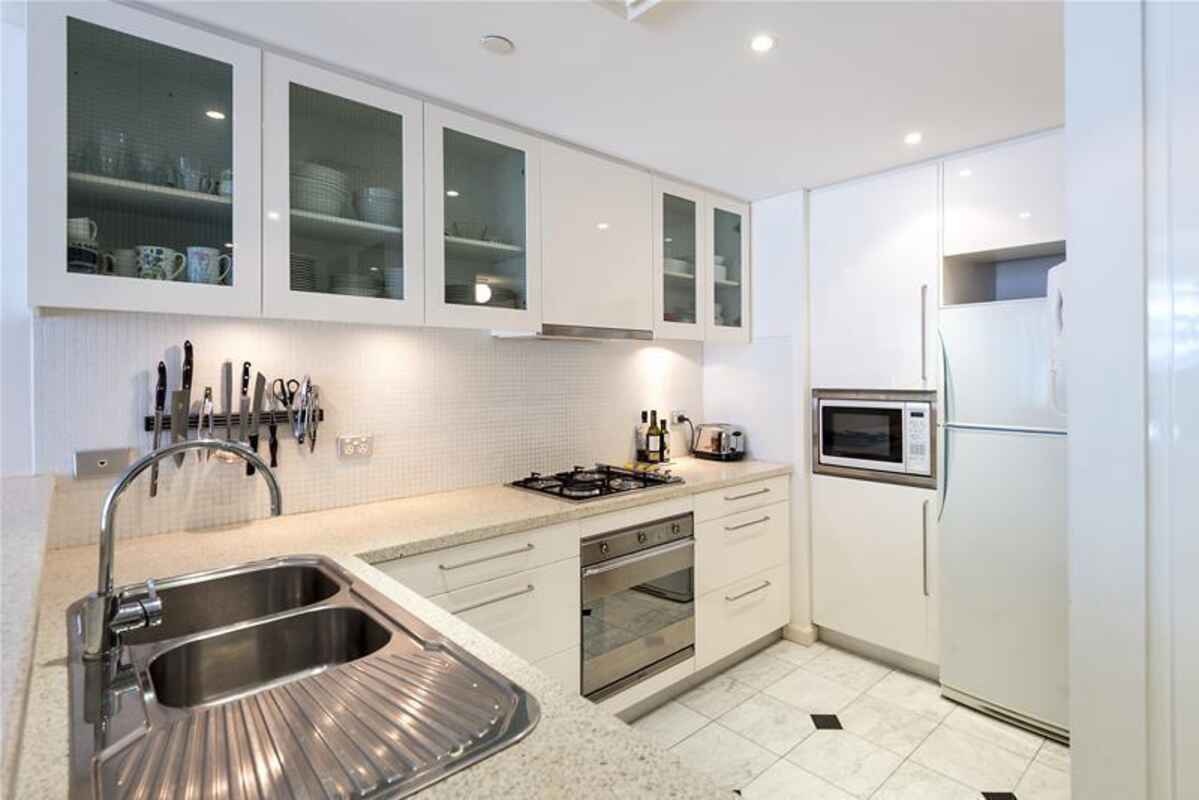 506/2 Dind Street Milsons Point