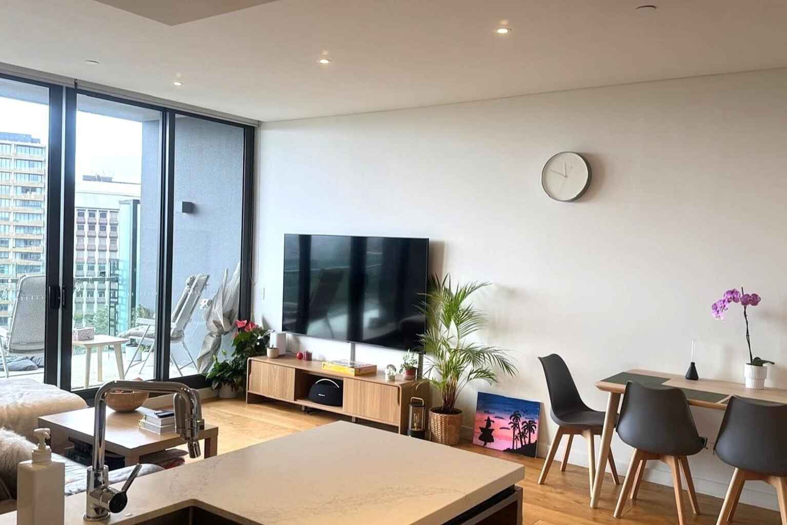 1601/225 Pacific Highway North Sydney