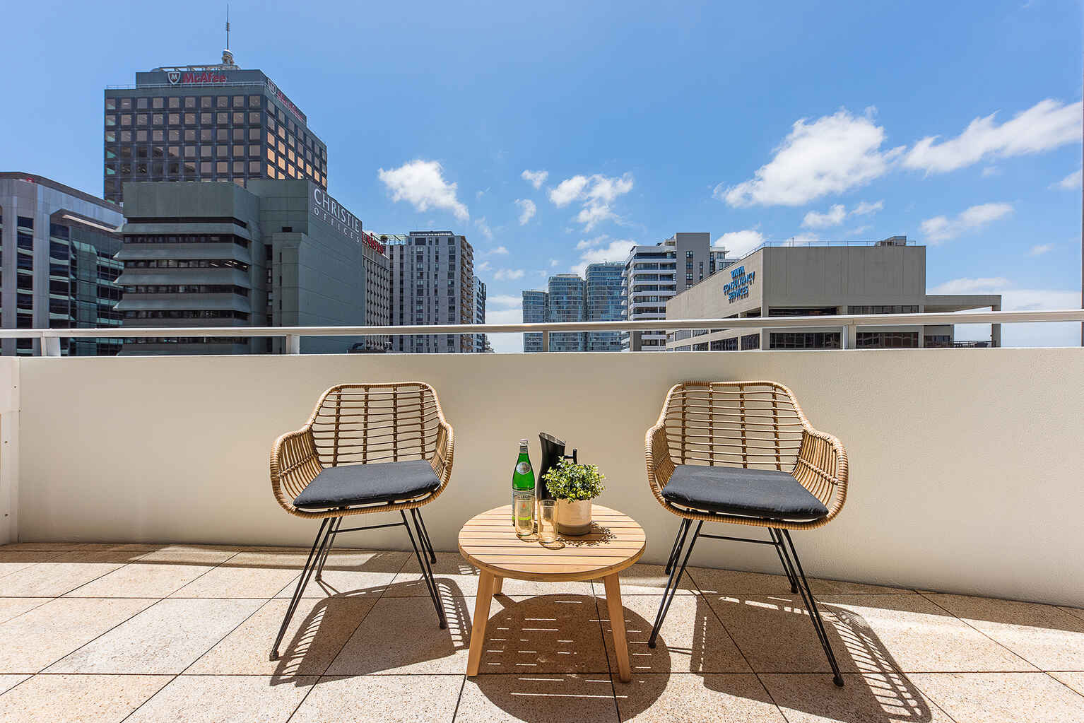 907/79-81 Berry Street North Sydney 907/79-81 Berry Street North Sydney