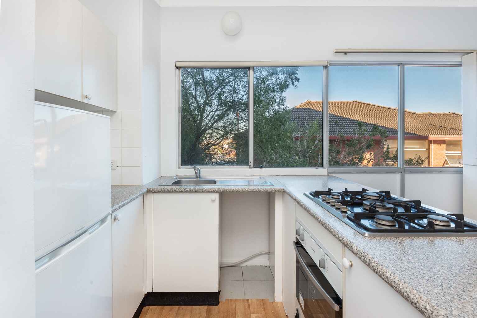 2/42 Ben Boyd Road Neutral Bay