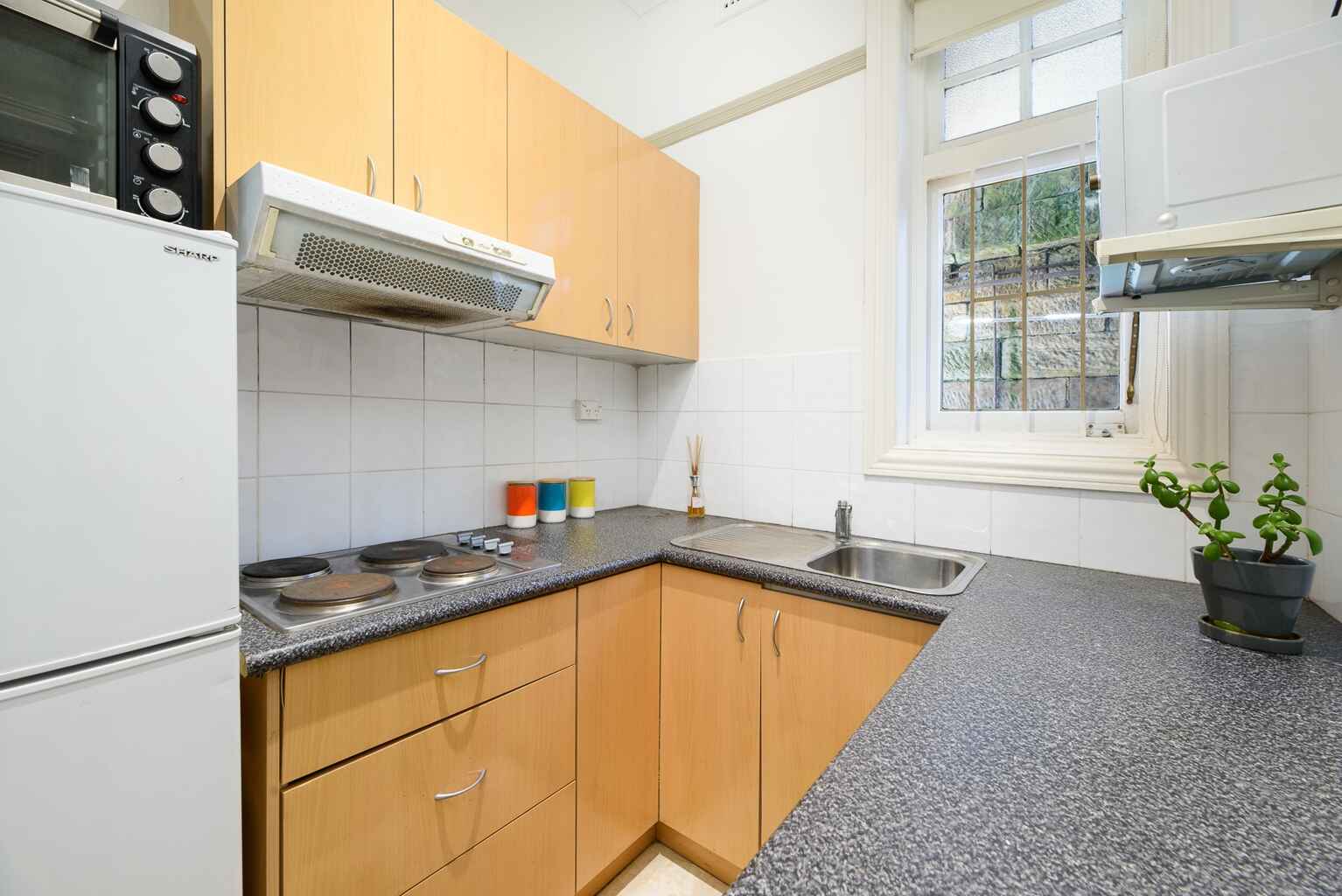 4/15 East Crescent Street McMahons Point