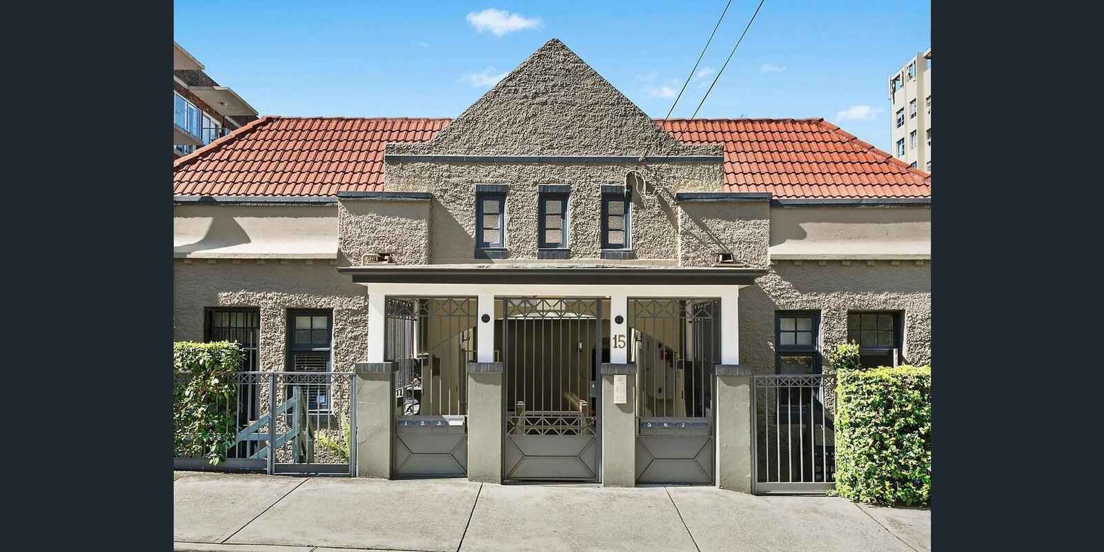 4/15 East Crescent Street McMahons Point