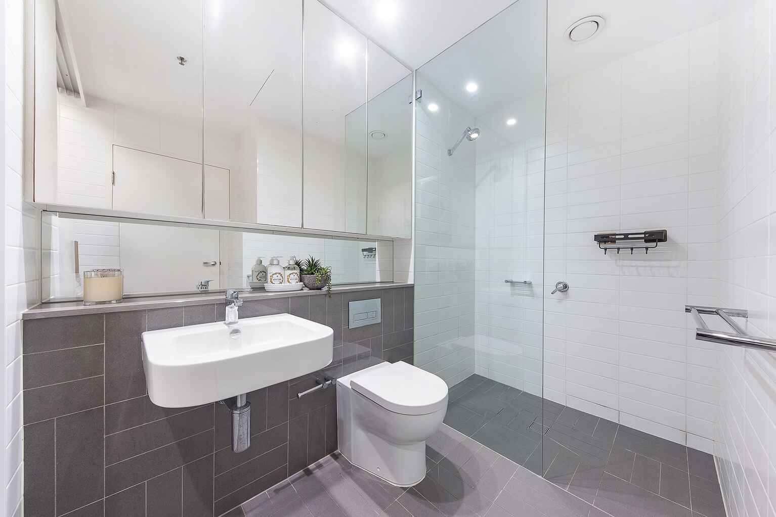 707/138 Walker Street North Sydney