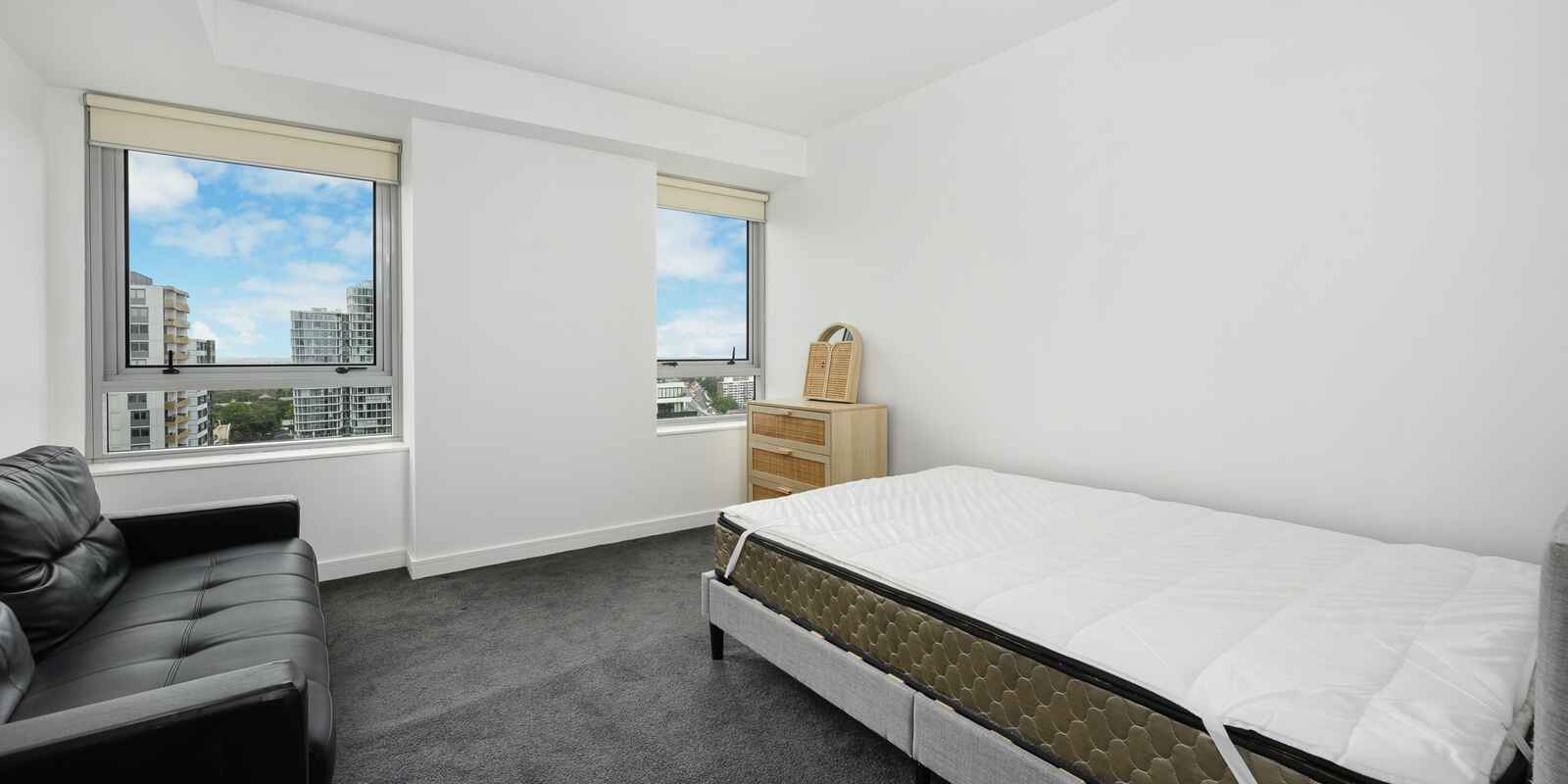 2205/79-81 Berry Street North Sydney