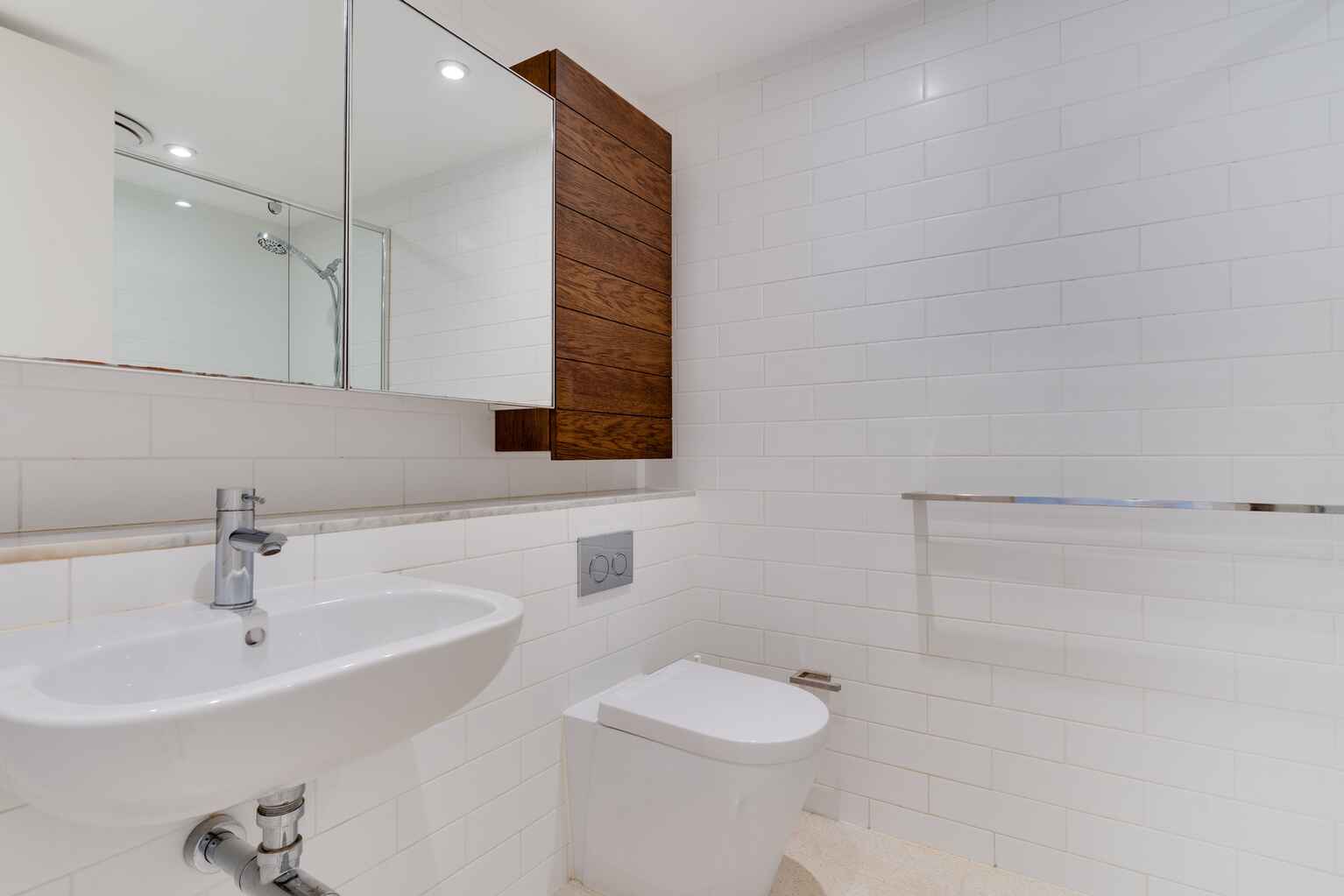 R208/220 Pacific Highway Crows Nest