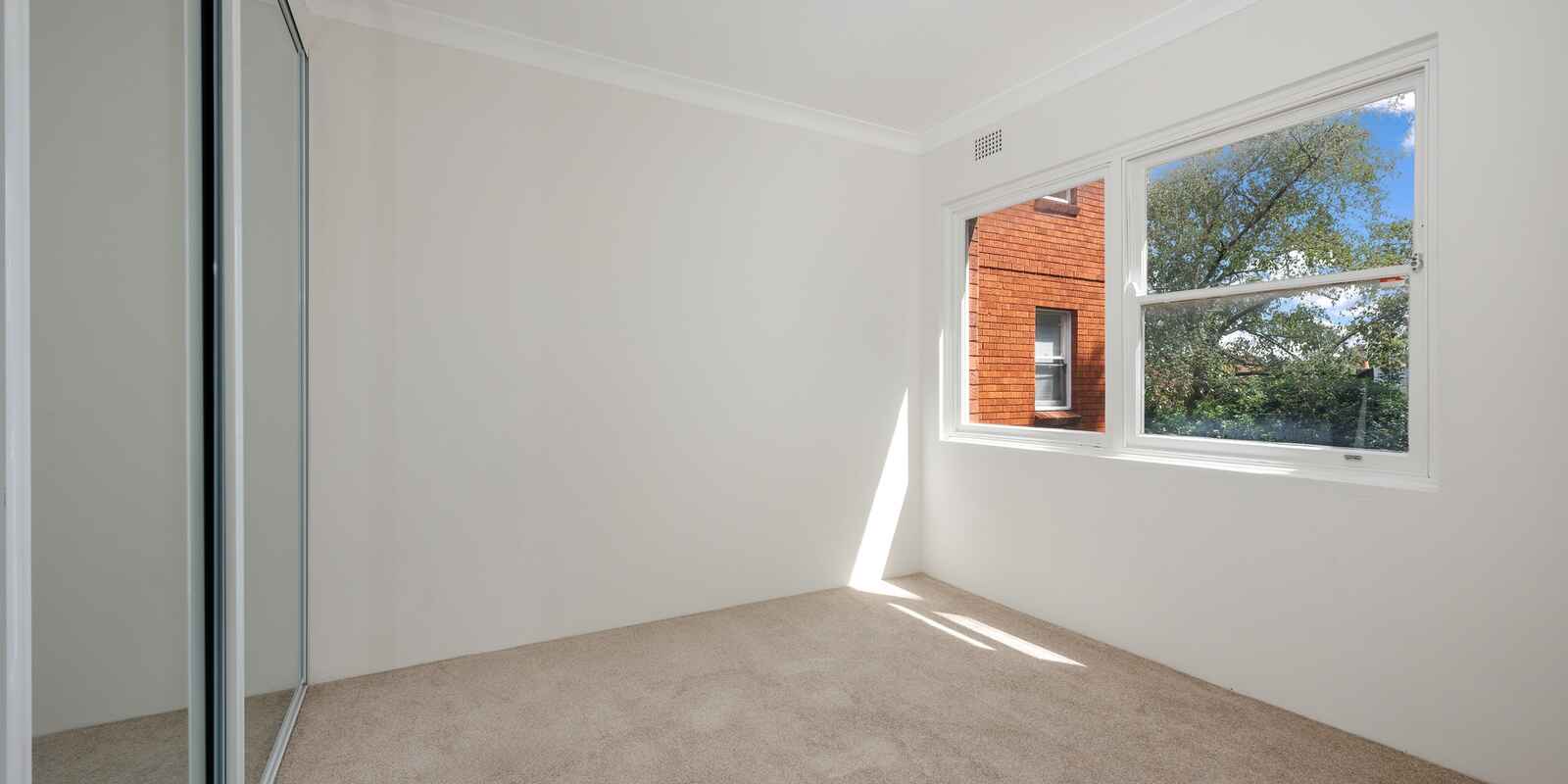 8/16 Mckye Street Waverton