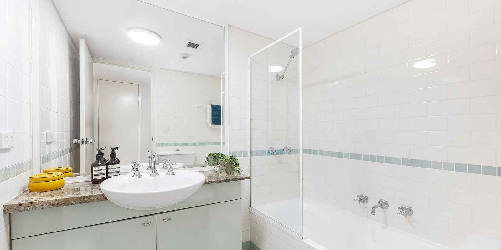 M02/37-39 McLaren Street North Sydney