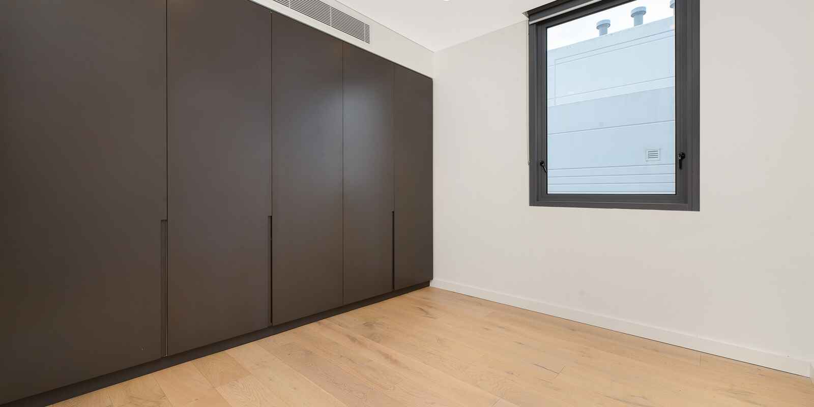 1910/221 Miller Street North Sydney