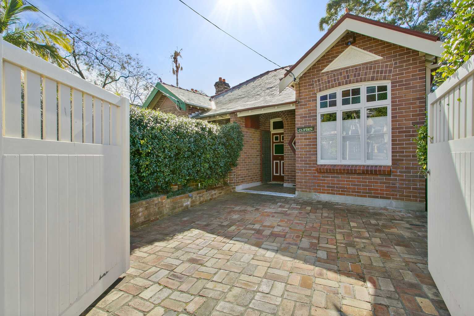 28 Whaling Road North Sydney