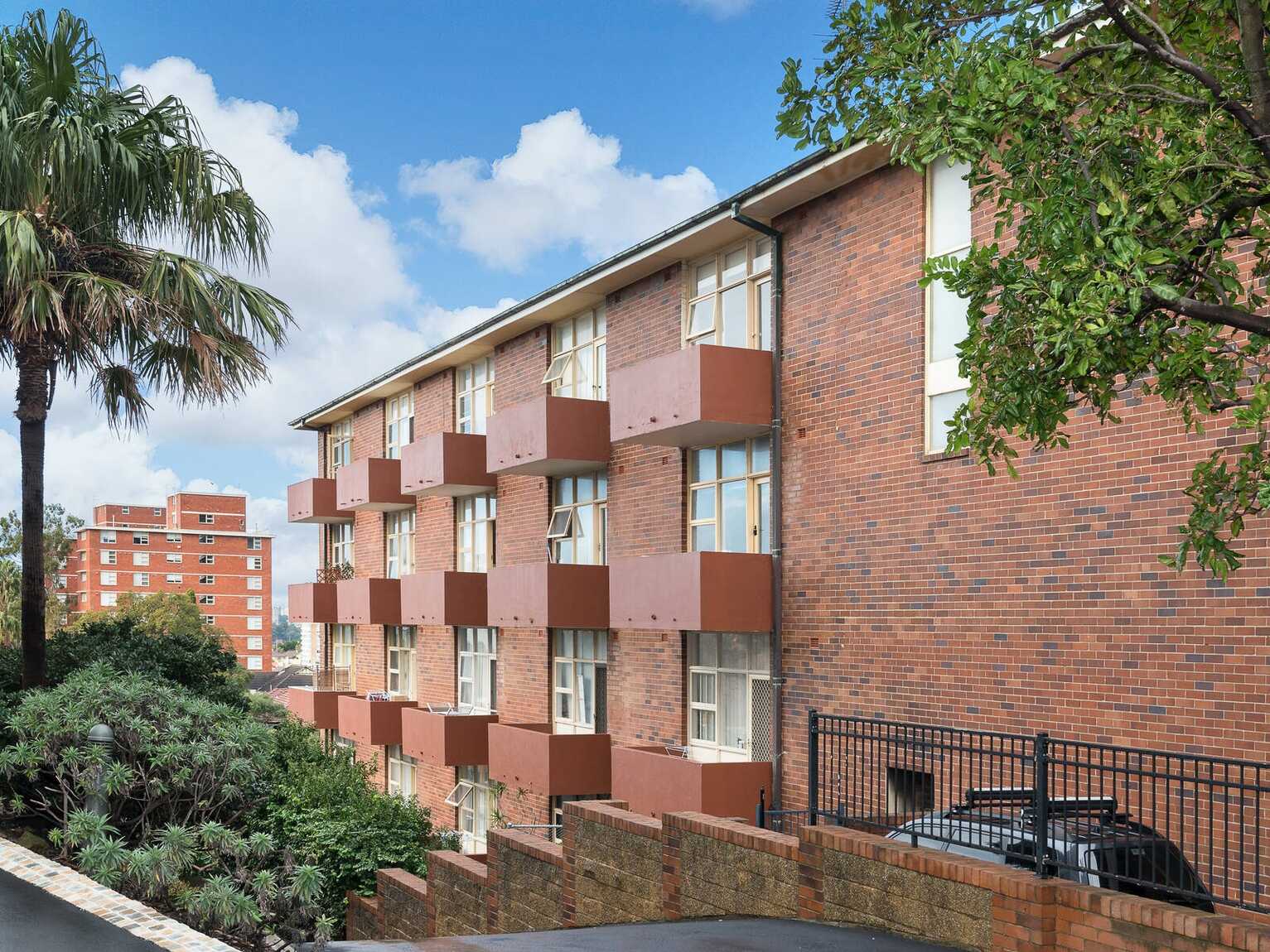2/59 Whaling Road North Sydney