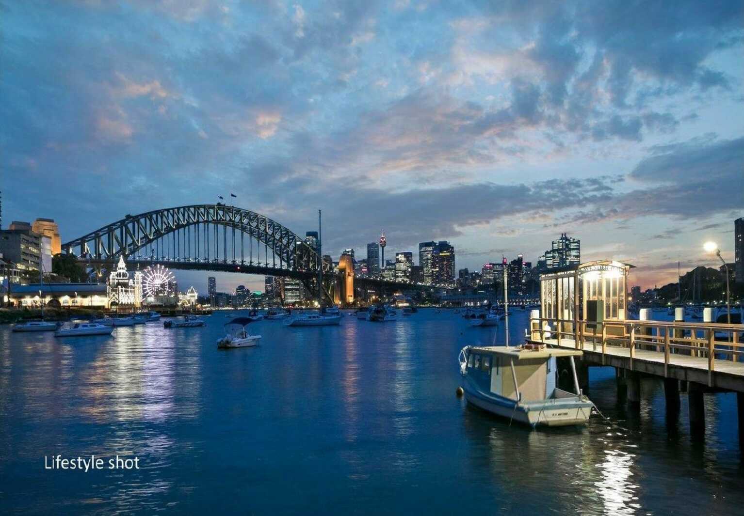 4/15 East Crescent Street McMahons Point