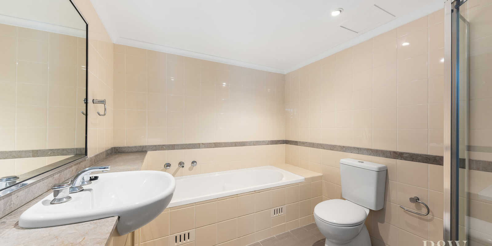 32/237 Miller Street North Sydney