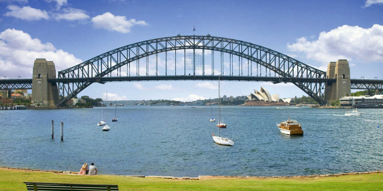 23/2 East Crescent Street McMahons Point