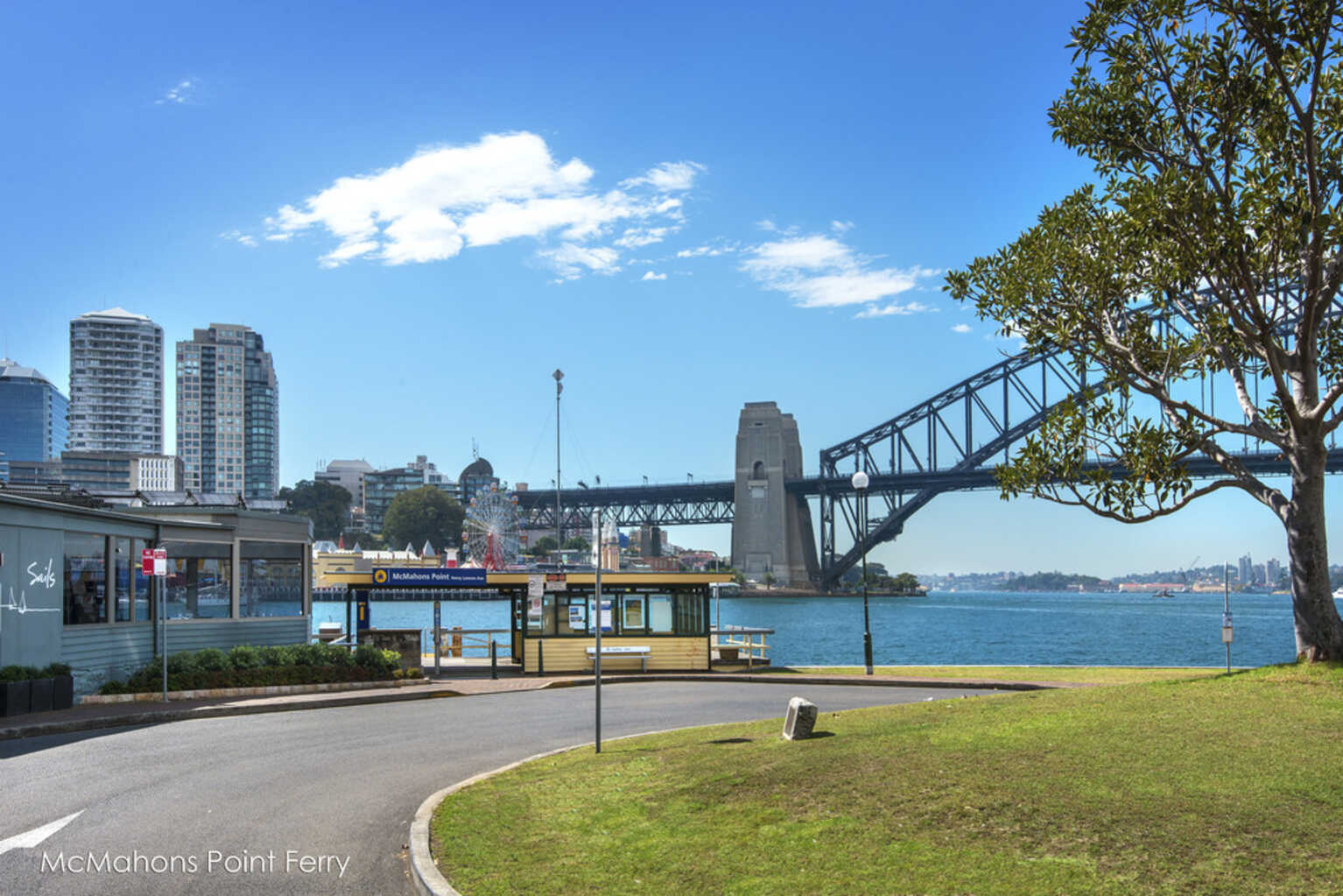 23/2 East Crescent Street McMahons Point