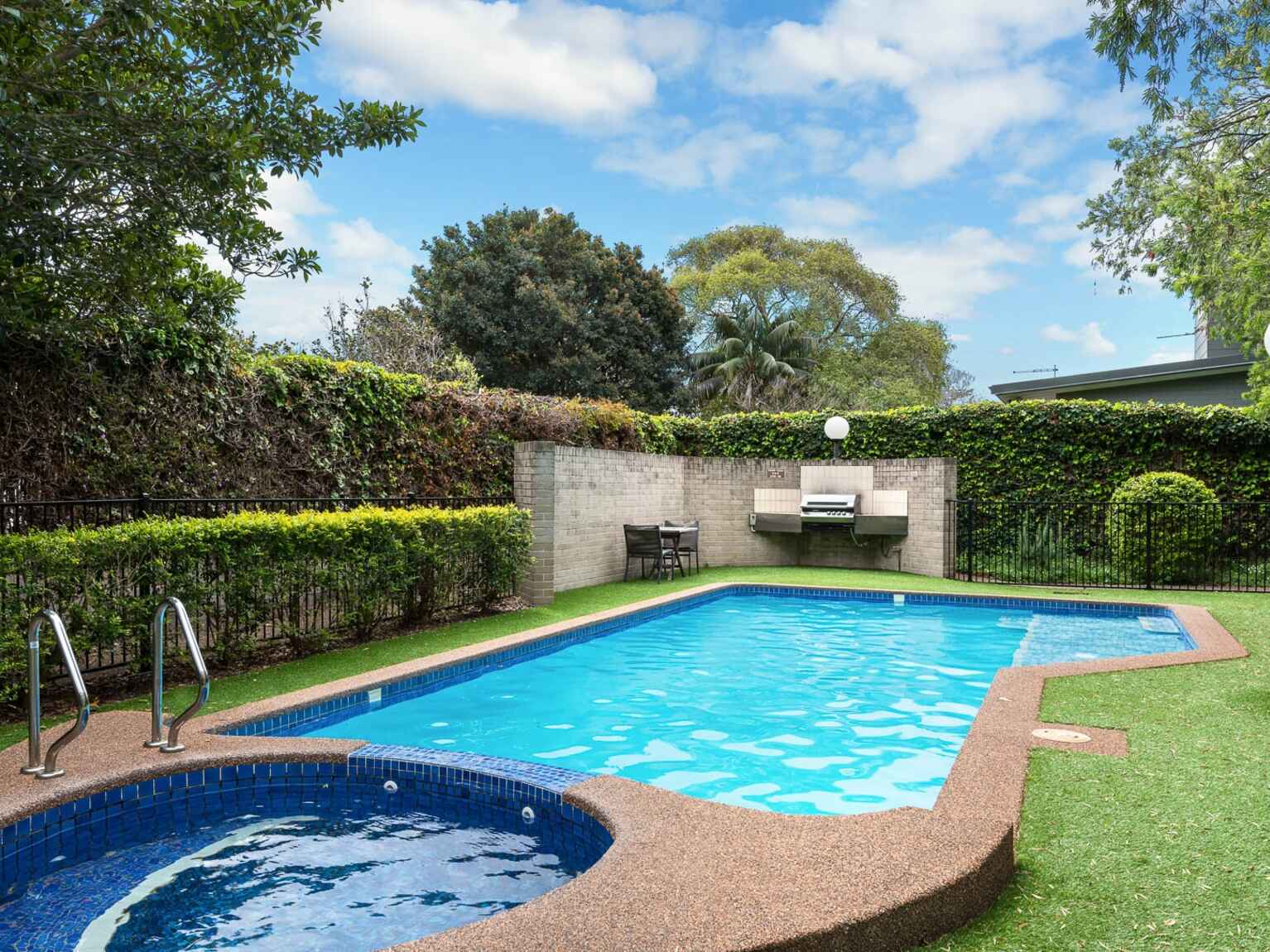 Apartment For Sale 22/600 Military Rd (Corner Cowles Rd) Mosman