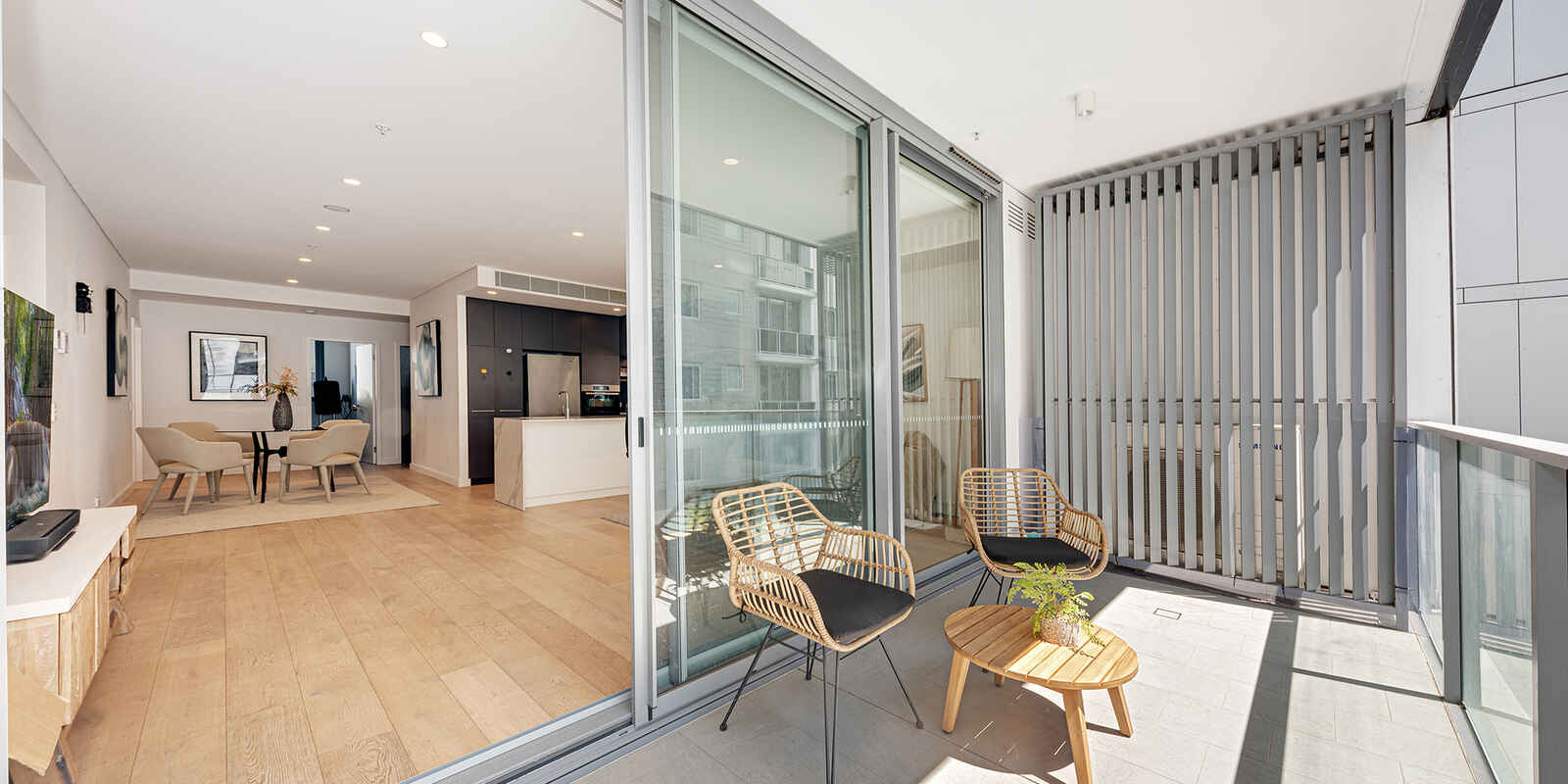 1401/221 Miller Street North Sydney