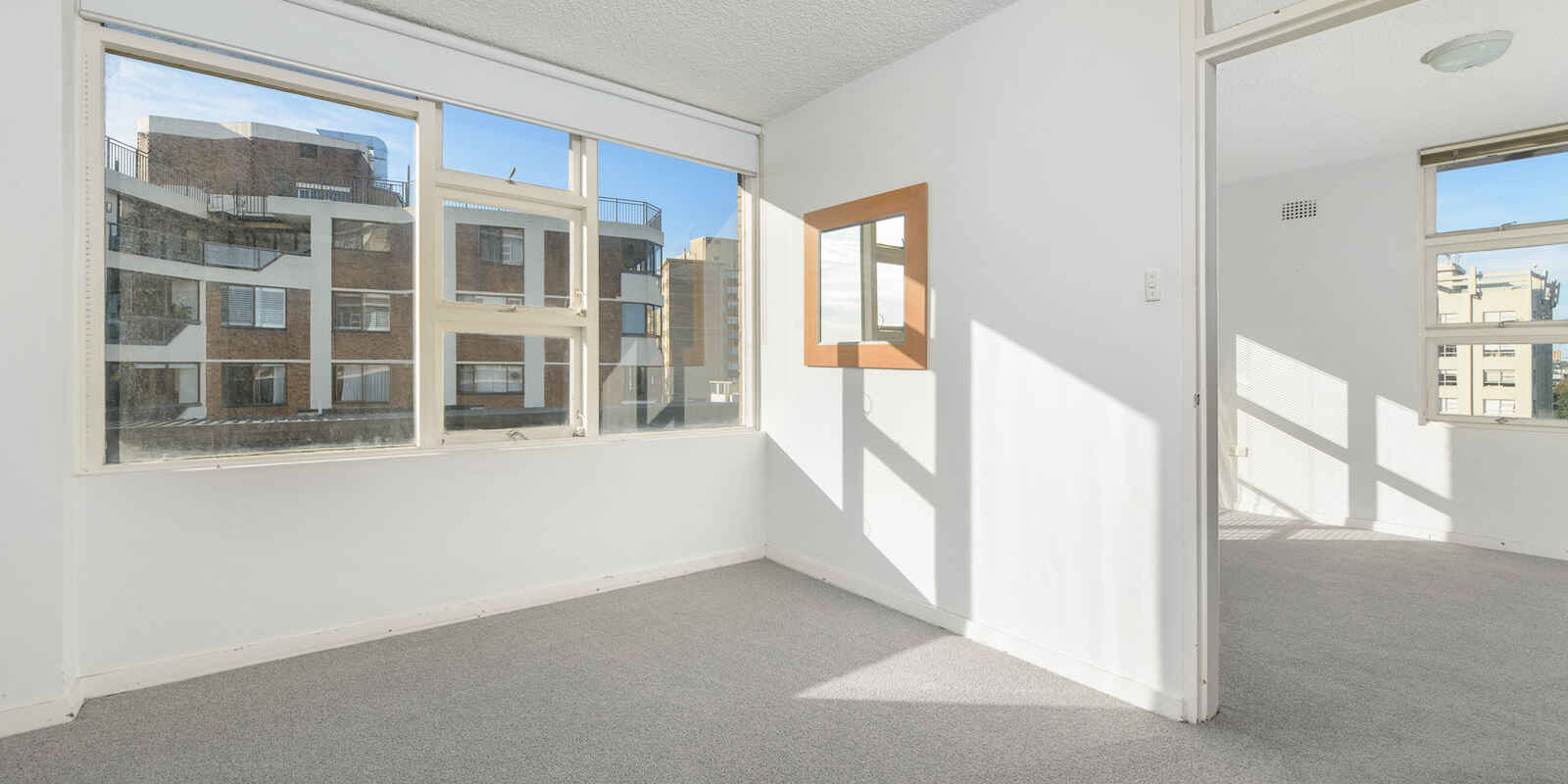 68/2 East Crescent Street McMahons Point