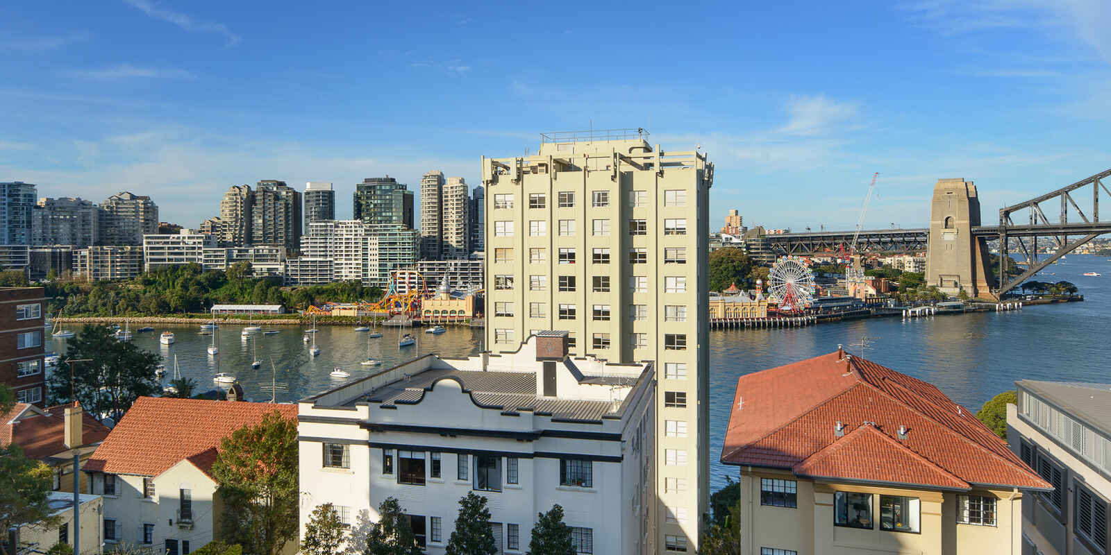 68/2 East Crescent Street McMahons Point