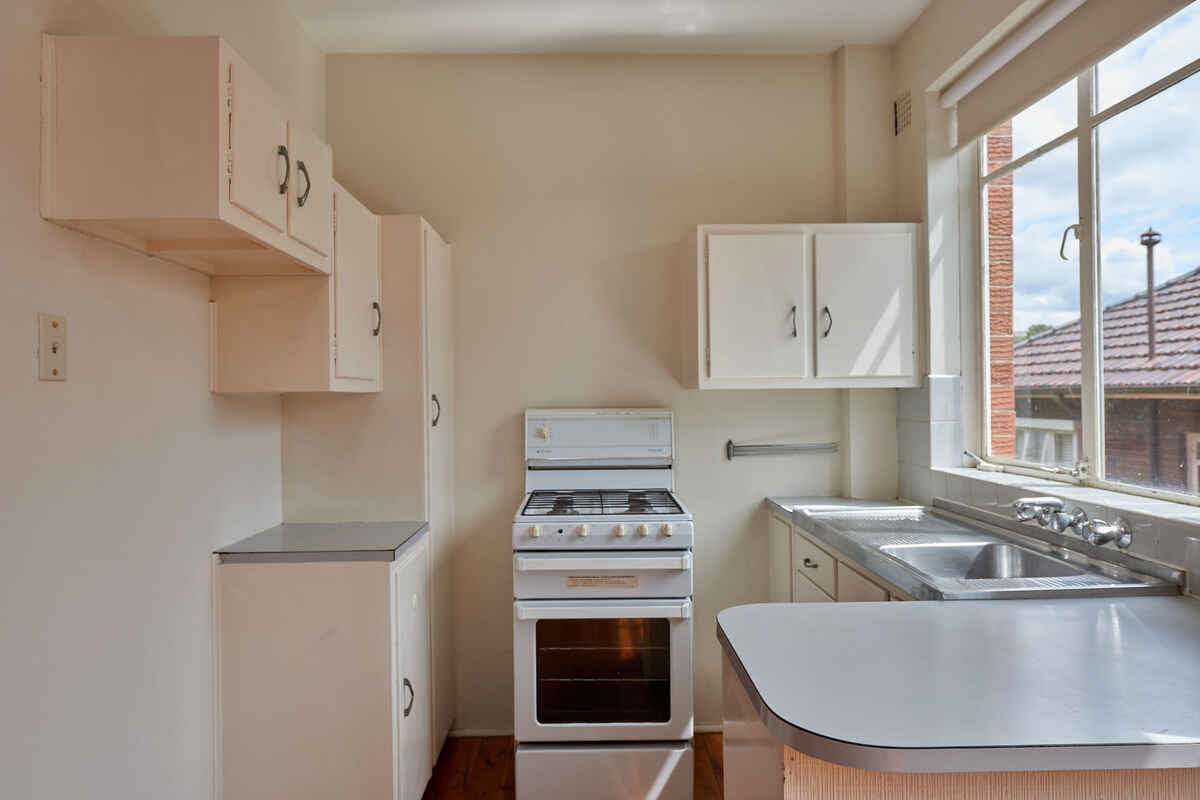 2/18 Upper Avenue Road Mosman