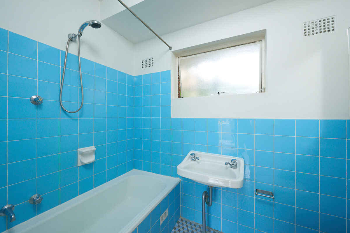 2/18 Upper Avenue Road Mosman