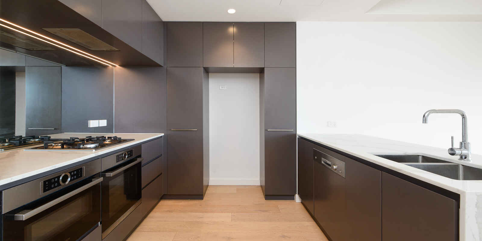 1910/221 Miller Street North Sydney 1910/221 Miller Street North Sydney