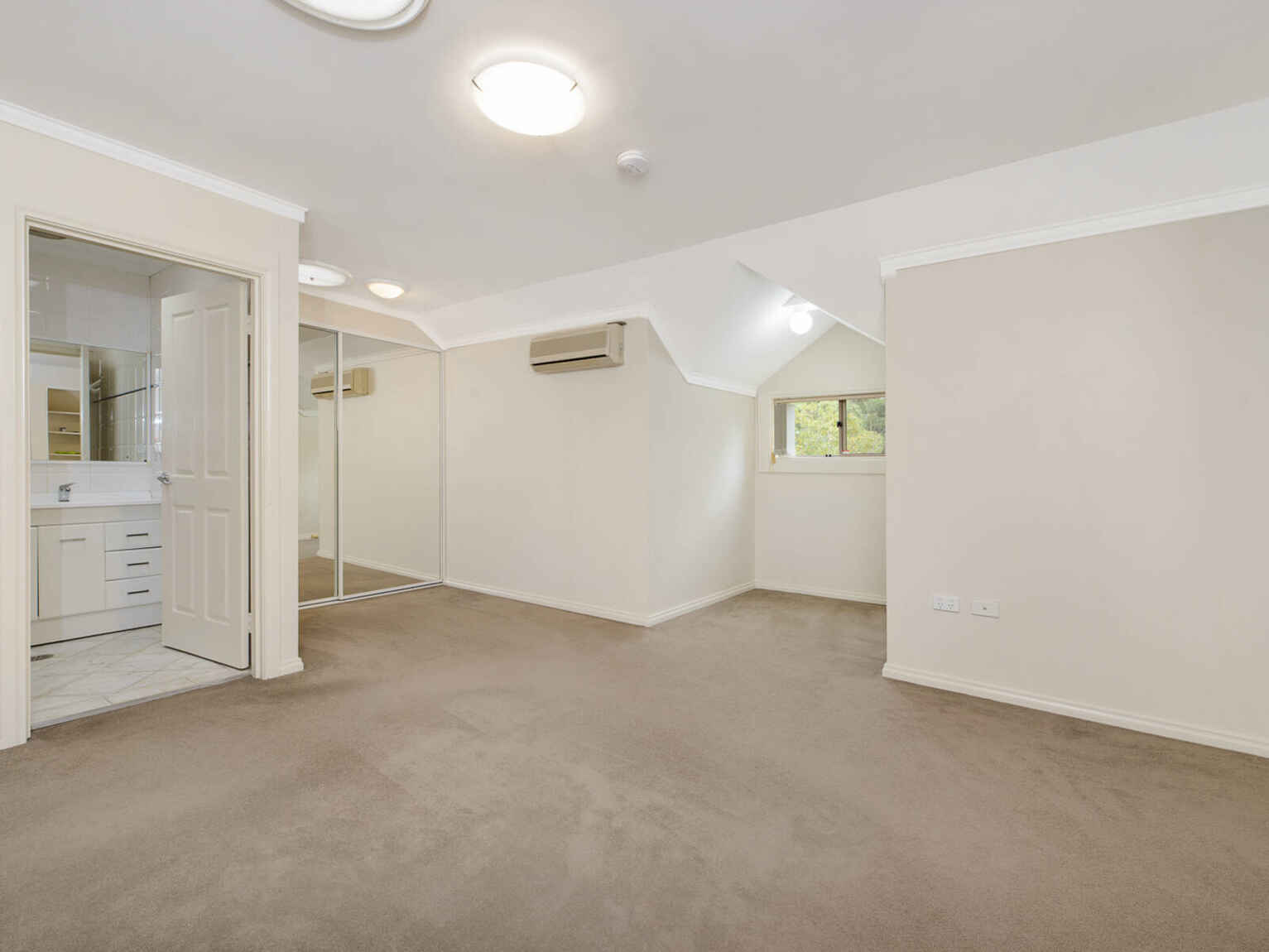 19/11-13 Whitton Road Chatswood
