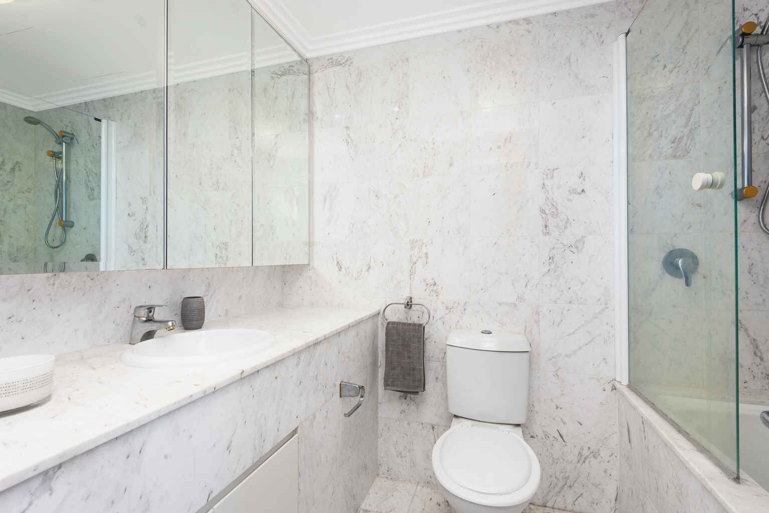 22B/70 Alfred Street Milsons Point