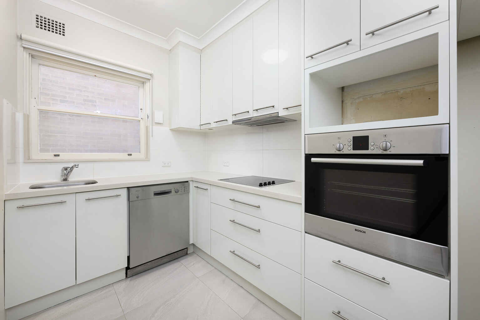 8/18 Woolcott Street Waverton