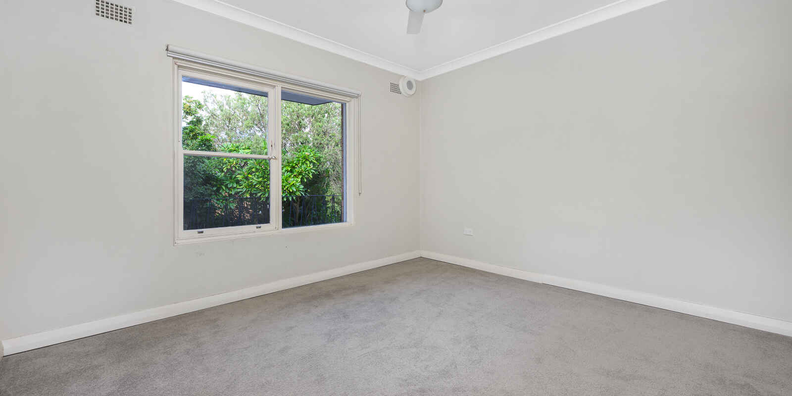 8/18 Woolcott Street Waverton