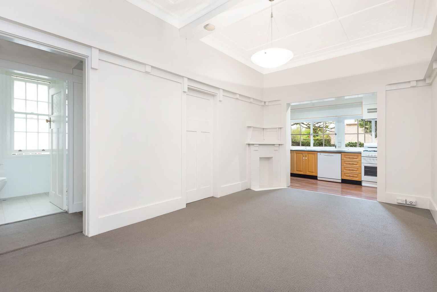 2/16 Whaling Road North Sydney