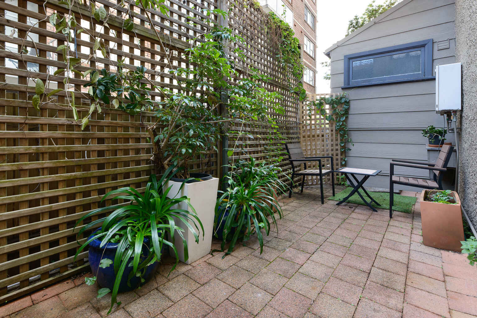 4/15 East Crescent Street McMahons Point
