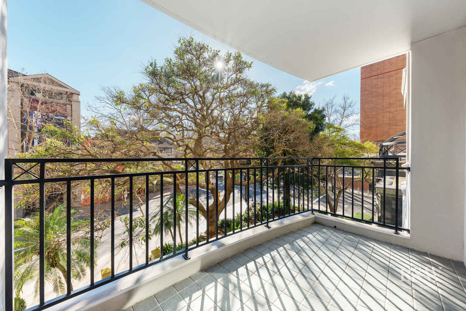 32/237 Miller Street North Sydney