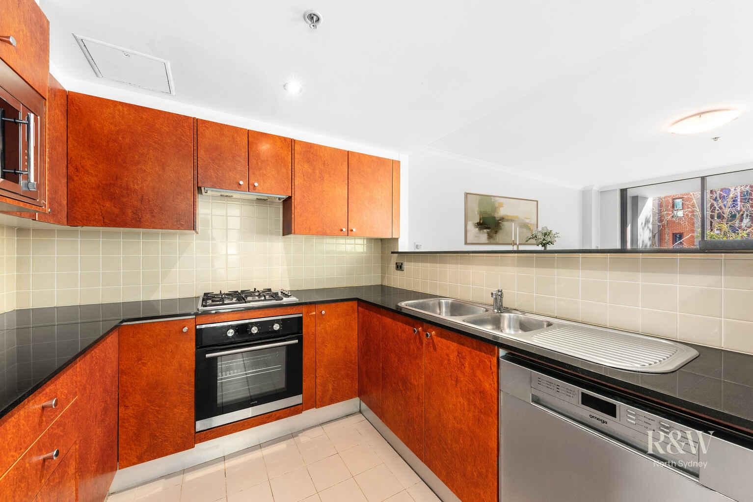 32/237 Miller Street North Sydney