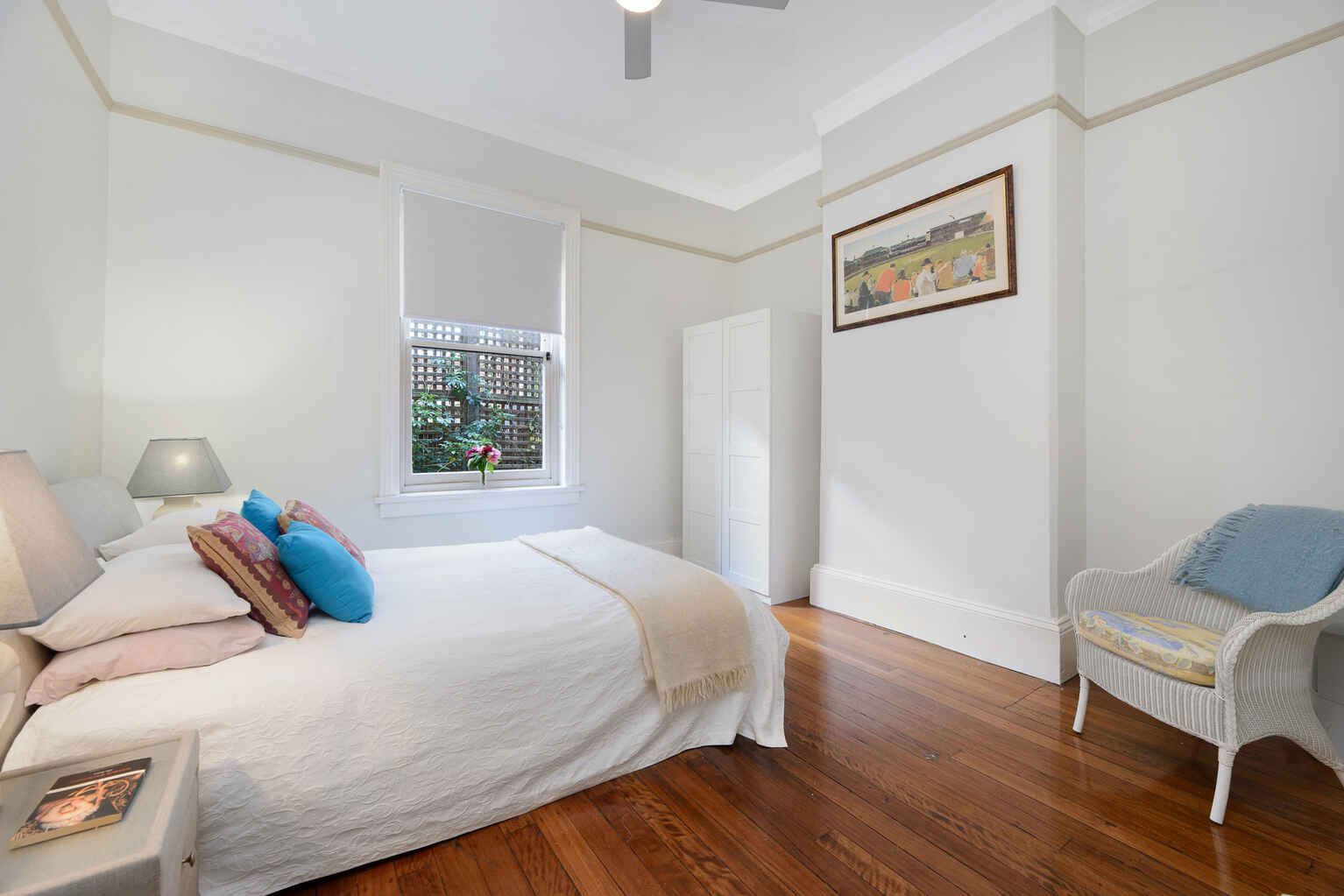 3/15 East Crescent Street McMahons Point
