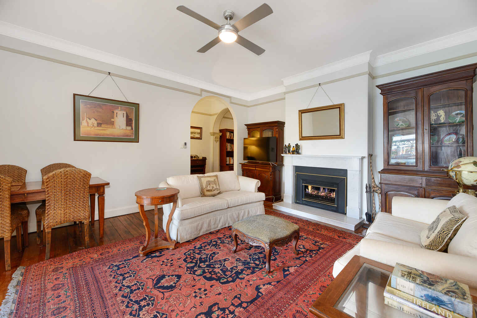 3/15 East Crescent Street McMahons Point
