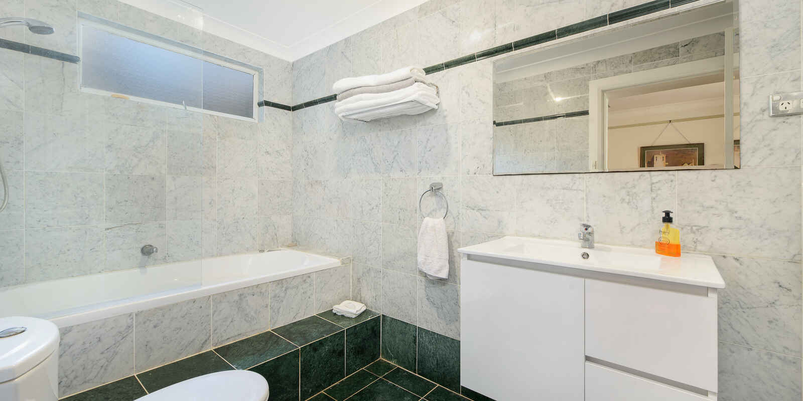 3/15 East Crescent Street McMahons Point
