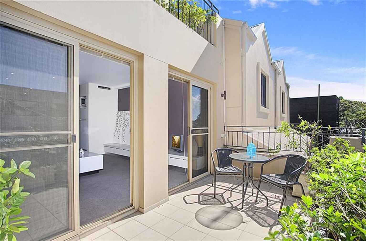 201/2 Eden Steet  North Sydney