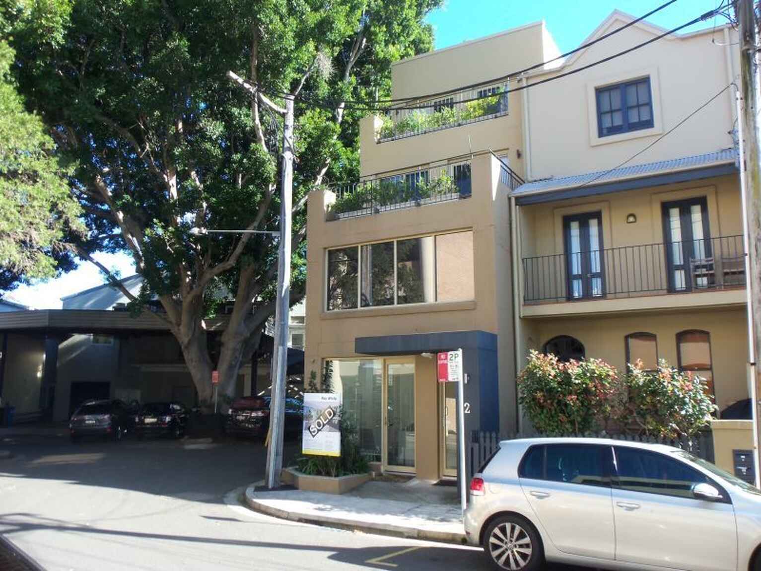 201/2 Eden Steet  North Sydney