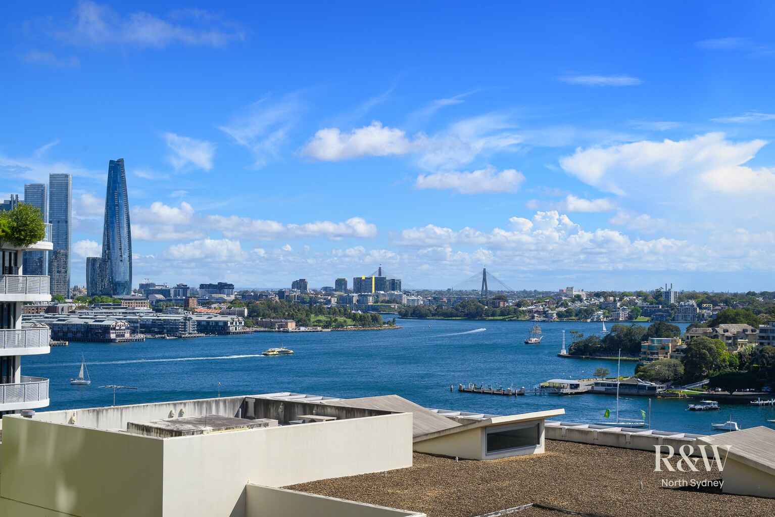 13/96 Alfred Street Milsons Point
